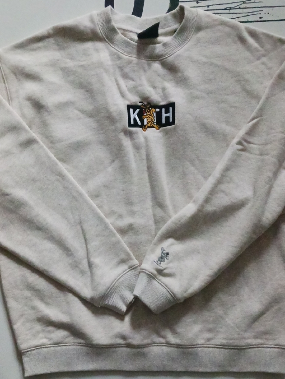 Kith Disney Pluto Color Sandy Heat Sweatshirt. Size L